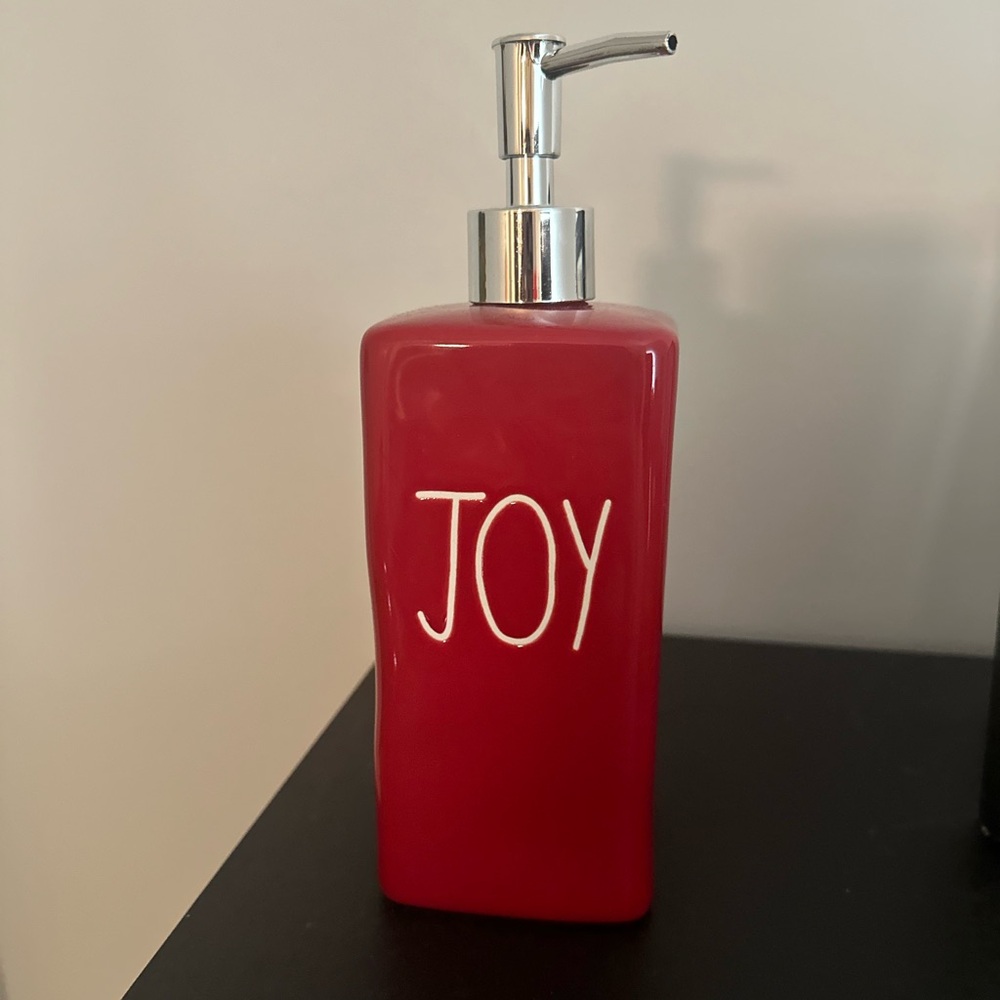 🎄 Rae Dunn Joy Red Dispenser Christmas‎